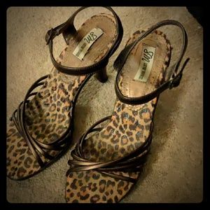 SM New York Leopard Print Heals